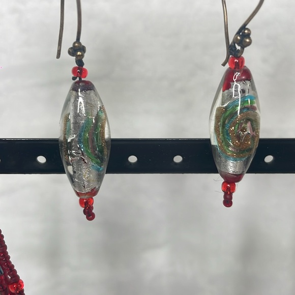 Handmade vintage beaded necklace and earring set. - Picture 2 of 6